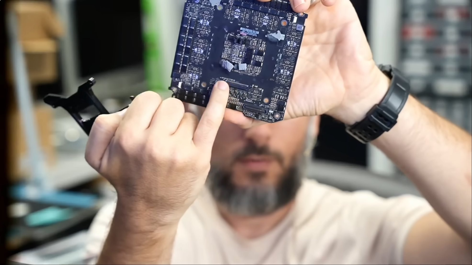 ‘Never in your life buy a 5090 Founders Edition’ — repair tech slams Nvidia’s flagship GPU design ‘Never in your life buy a 5090 Founders Edition’ — repair tech slams Nvidia’s flagship GPU design