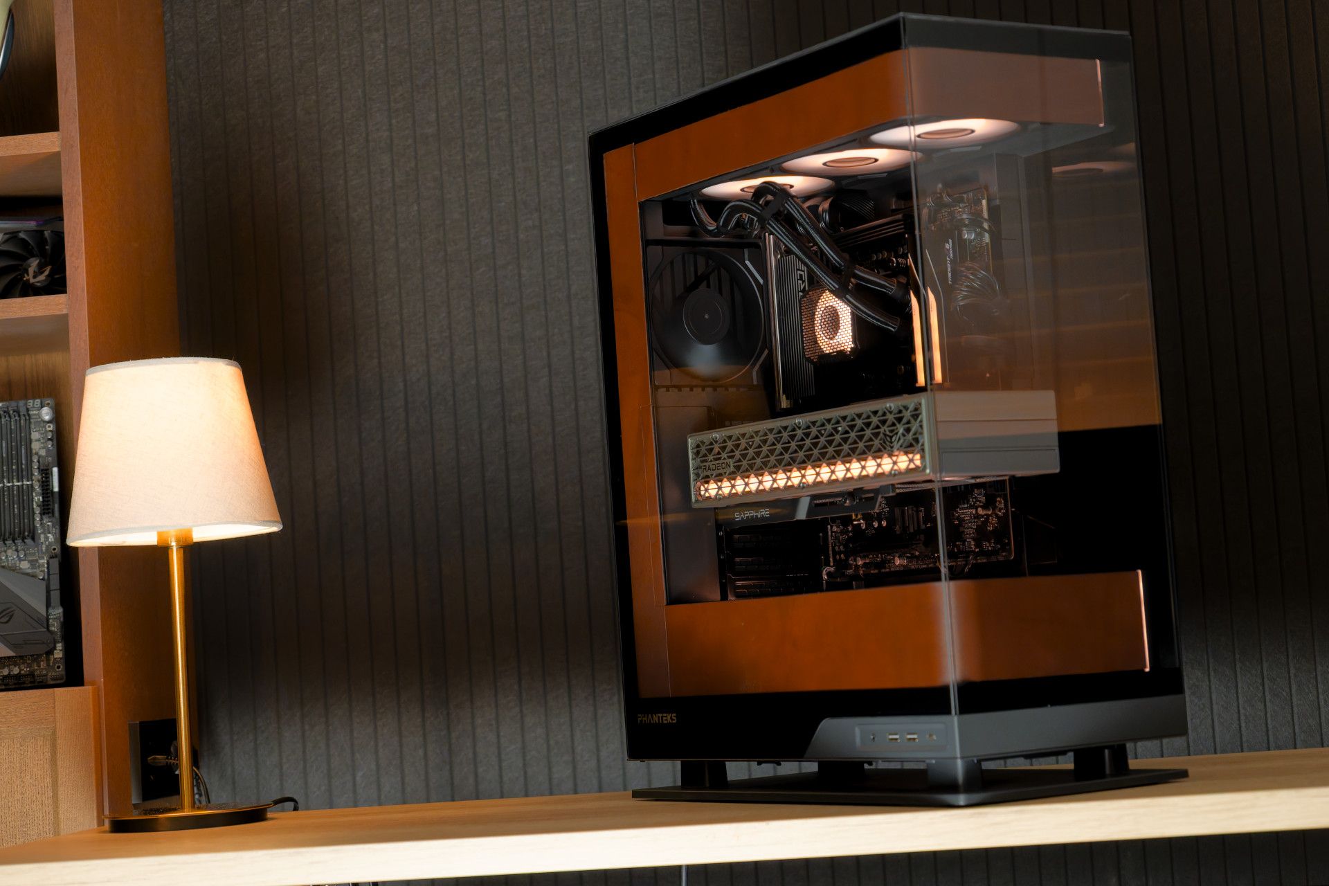 $2,000 PC Build Spotlight: Rising Phoenix