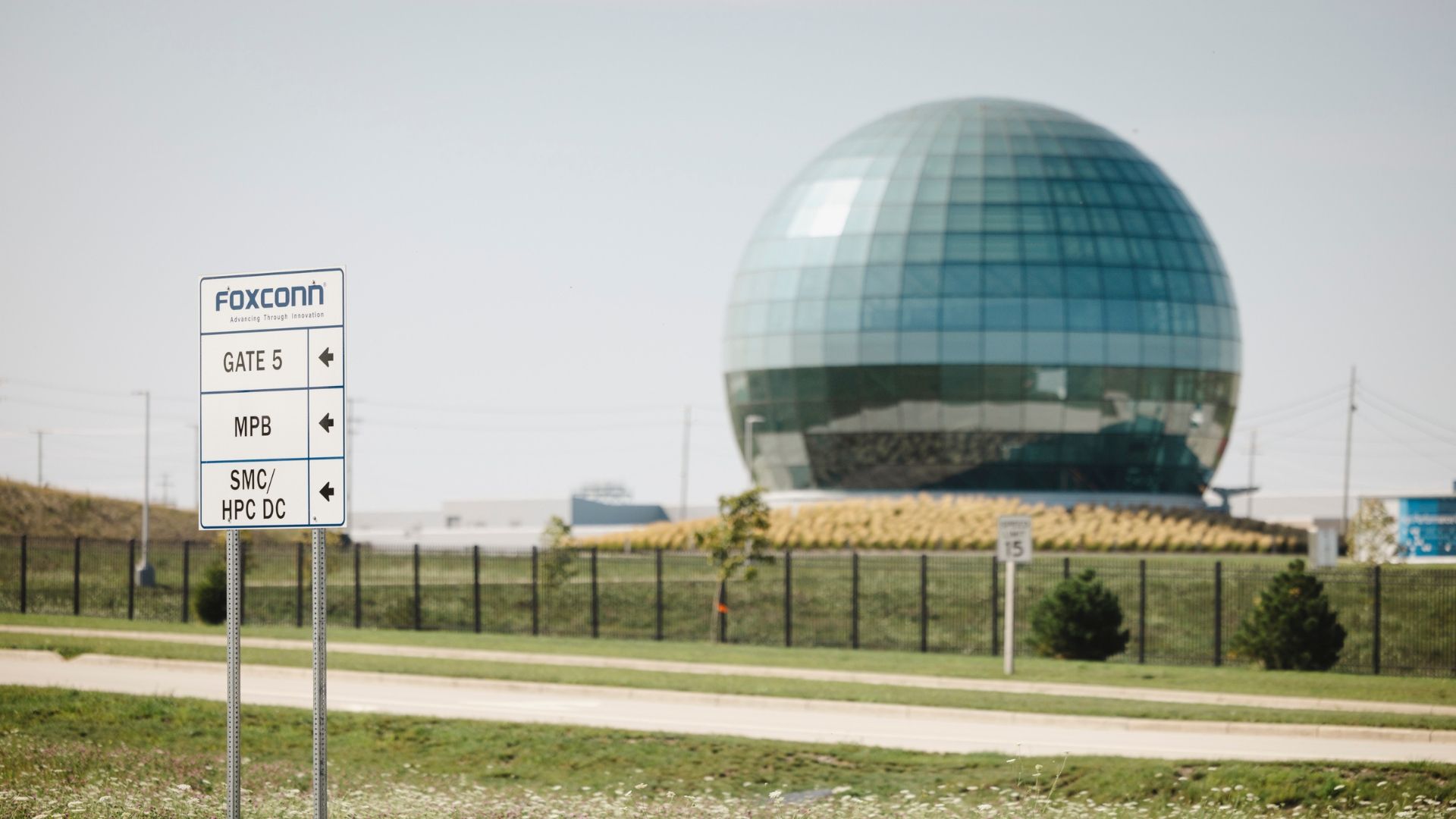 Foxconn to expand U.S. operations at Wisconsin site with $549 million investment —Taiwanese company gets approval for more AI data center industry in Racine Cou Foxconn to expand U.S. operations at Wisconsin site with $549 million investment —Taiwanese company gets approval for more AI data center industry in Racine Cou