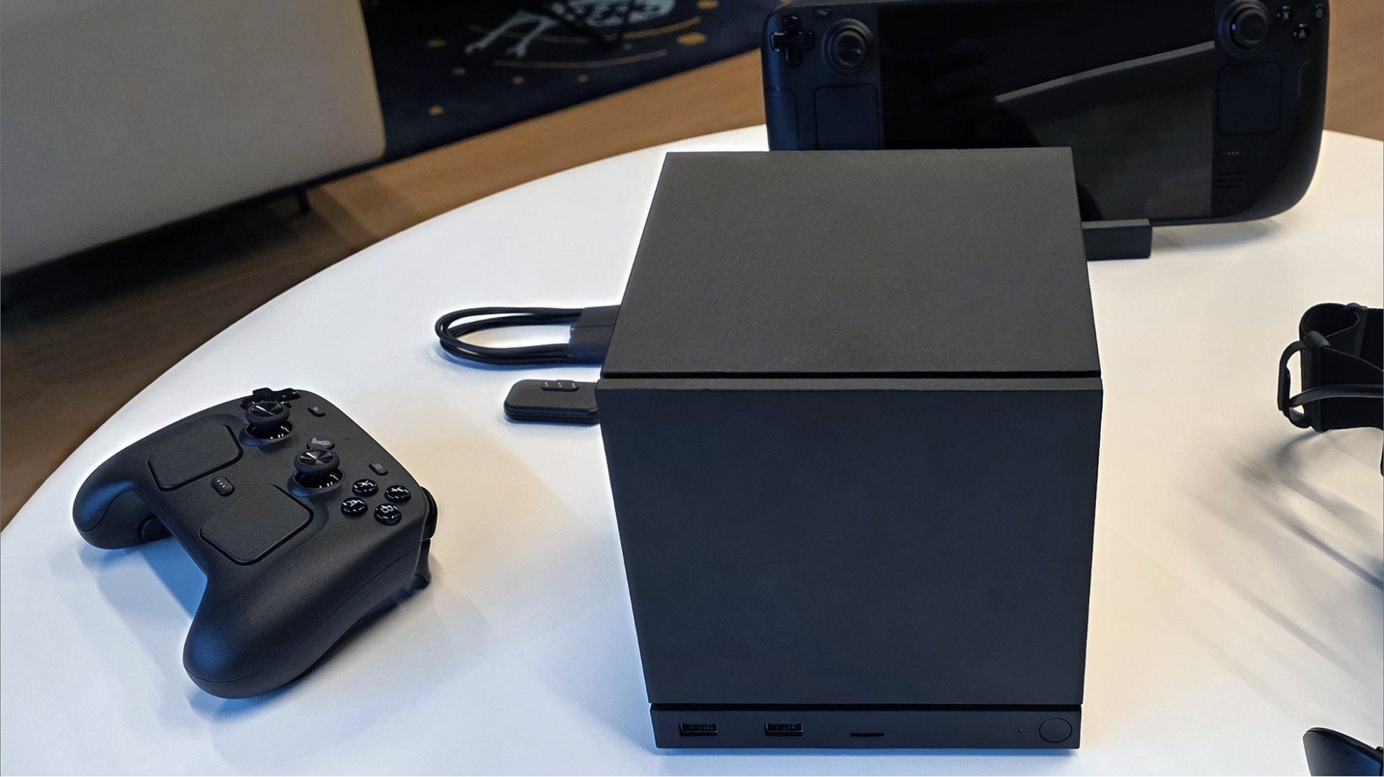 Valve brings back Steam Machine and Steam Controller — hands-on with Valve's new AMD-based living room gaming hardware