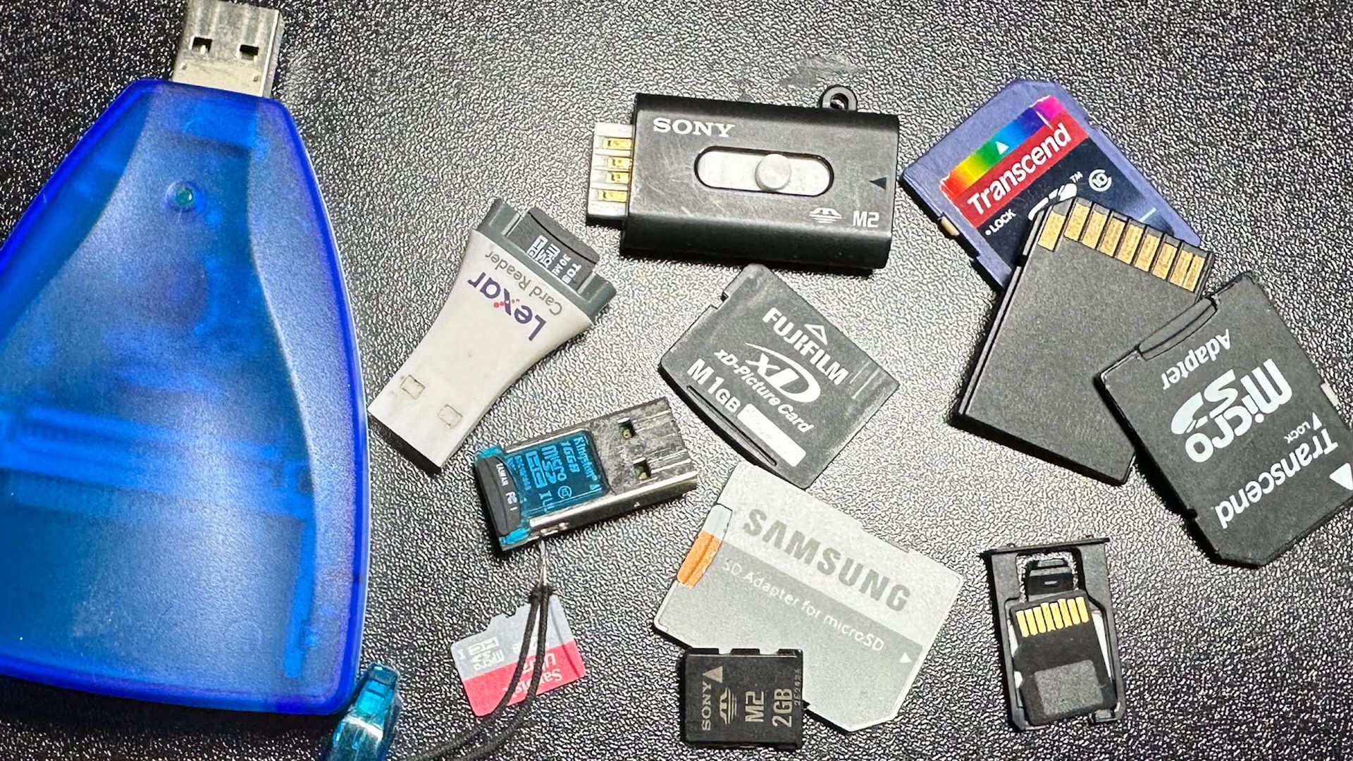 A tiny 0.5MB SmartMedia card wins the Small Capacity Memory Card Championship (Japan) — 2KB Casio battery-backed RAM card lost due to a technicality