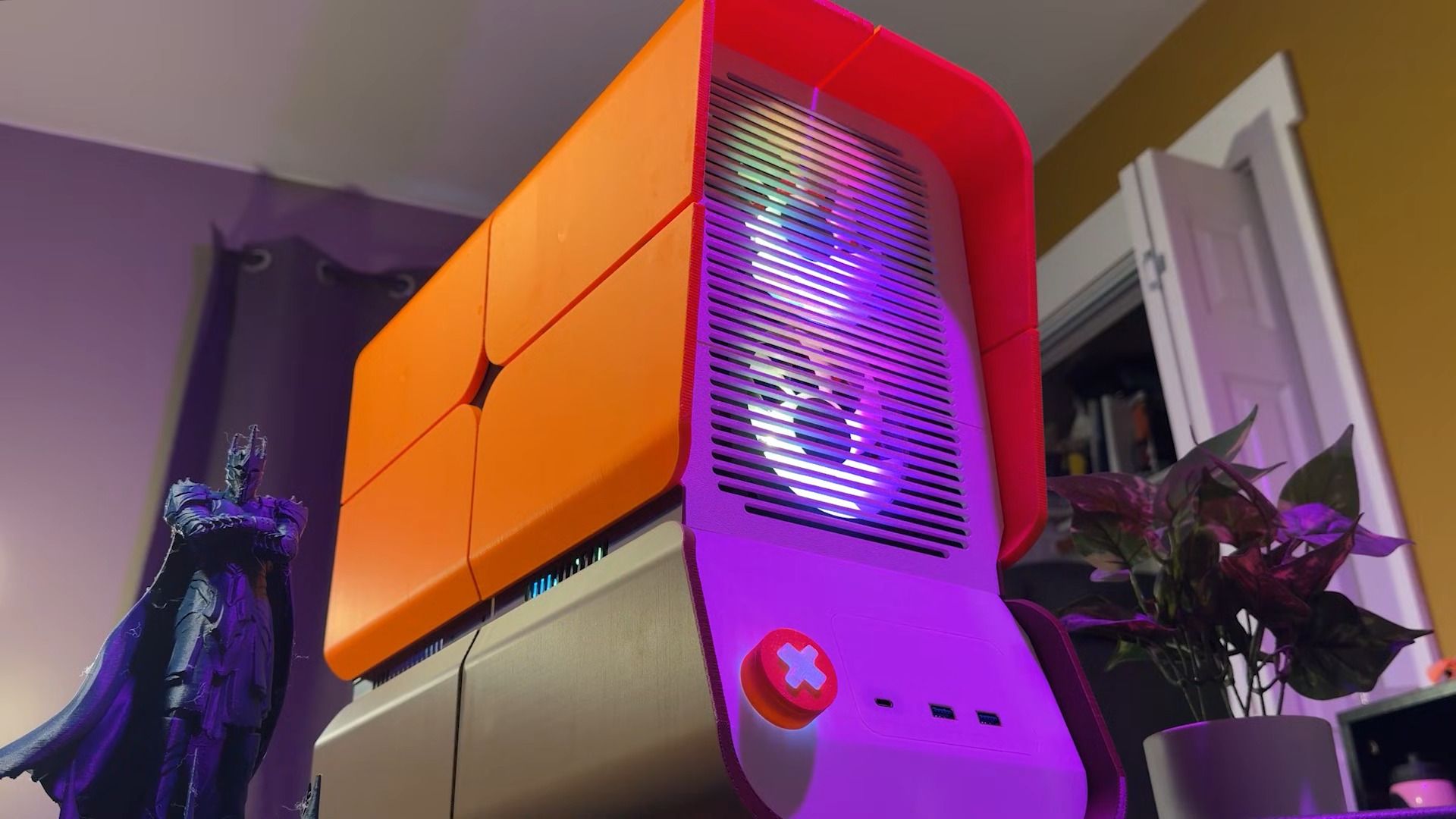 Builder customizes 3D-printed PC case with worthwhile upgrades — premium 3D printing template with magnetically attached panels boasts ease of use, customizabil