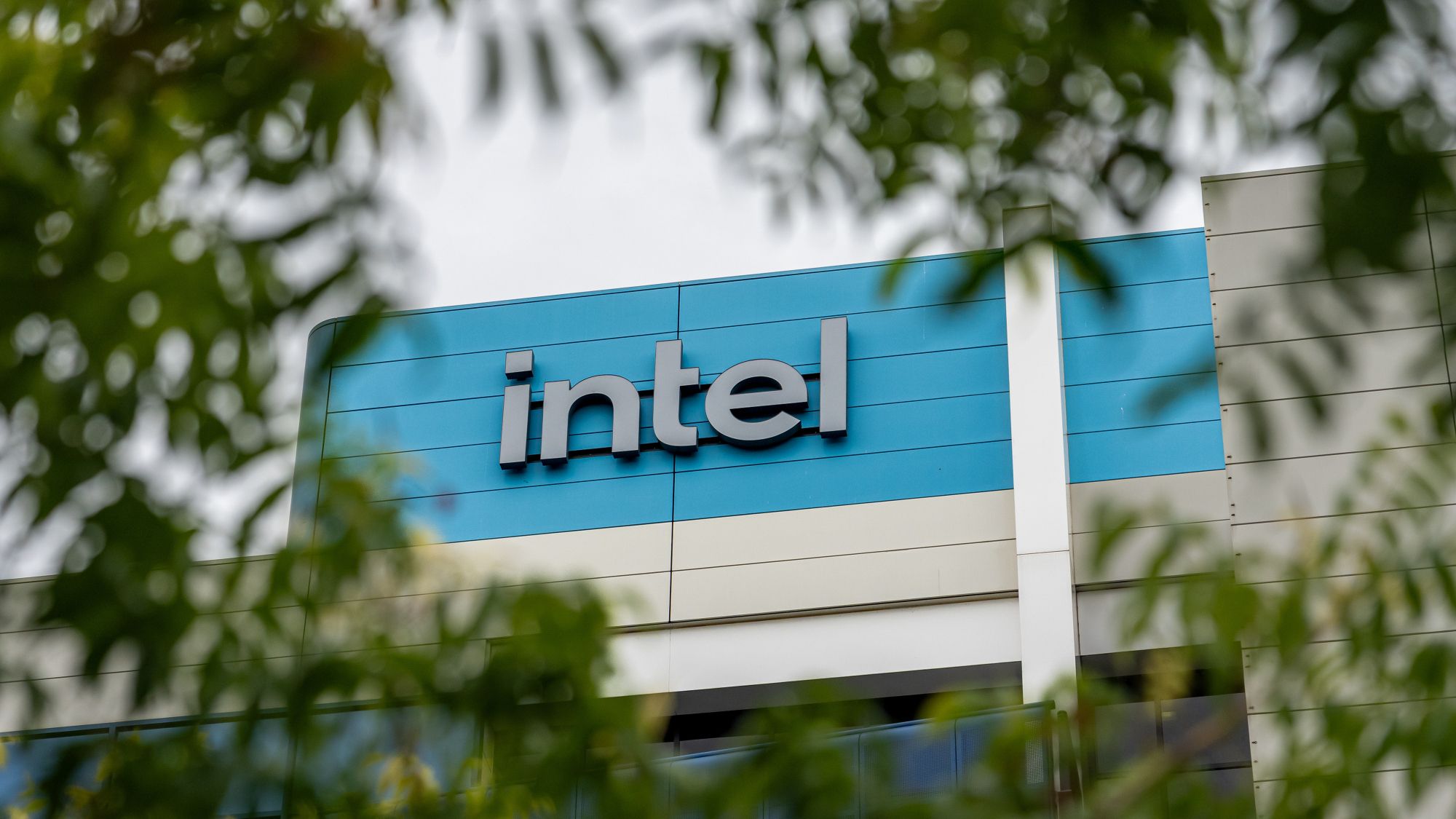 Intel drops plans to sell networking and communication division — says keeping NEX in-house will strengthen integration and customer offerings