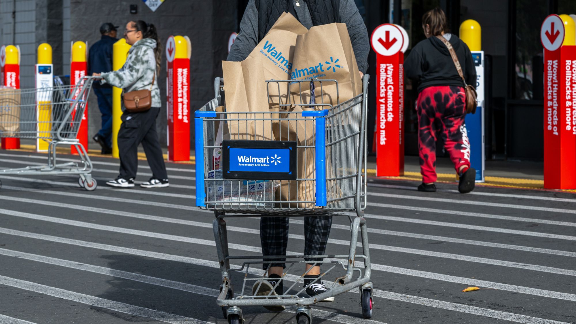 Lucky scavenger finds $1,300 worth of SSDs for just $210 in Walmart's clearance aisle — haul includes two 2TB WD SN770, a 2TB Samsung T5 Evo, and a 1 TB PNY CS2 Lucky scavenger finds $1,300 worth of SSDs for just $210 in Walmart's clearance aisle — haul includes two 2TB WD SN770, a 2TB Samsung T5 Evo, and a 1 TB PNY CS2