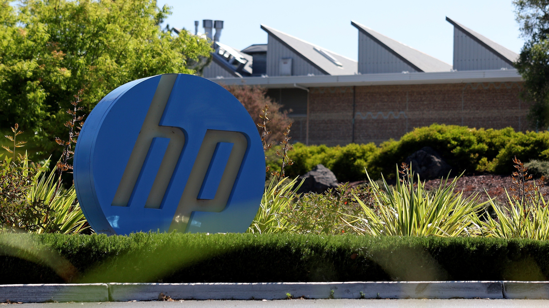 HP says memory costs doubled in one quarter, now account for 35% of PC build materials HP says memory costs doubled in one quarter, now account for 35% of PC build materials