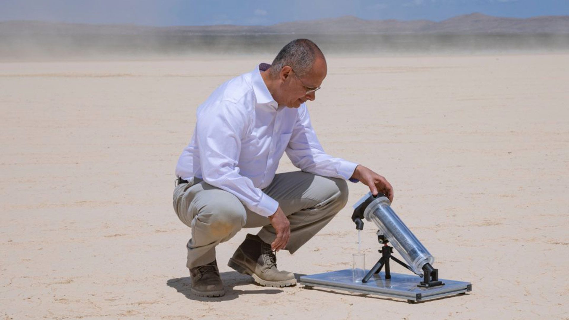 Device that can extract 1,000 liters of clean water a day from desert air revealed by 2025 Nobel Prize winner — claimed to work in desert air with 20% humidity Device that can extract 1,000 liters of clean water a day from desert air revealed by 2025 Nobel Prize winner — claimed to work in desert air with 20% humidity