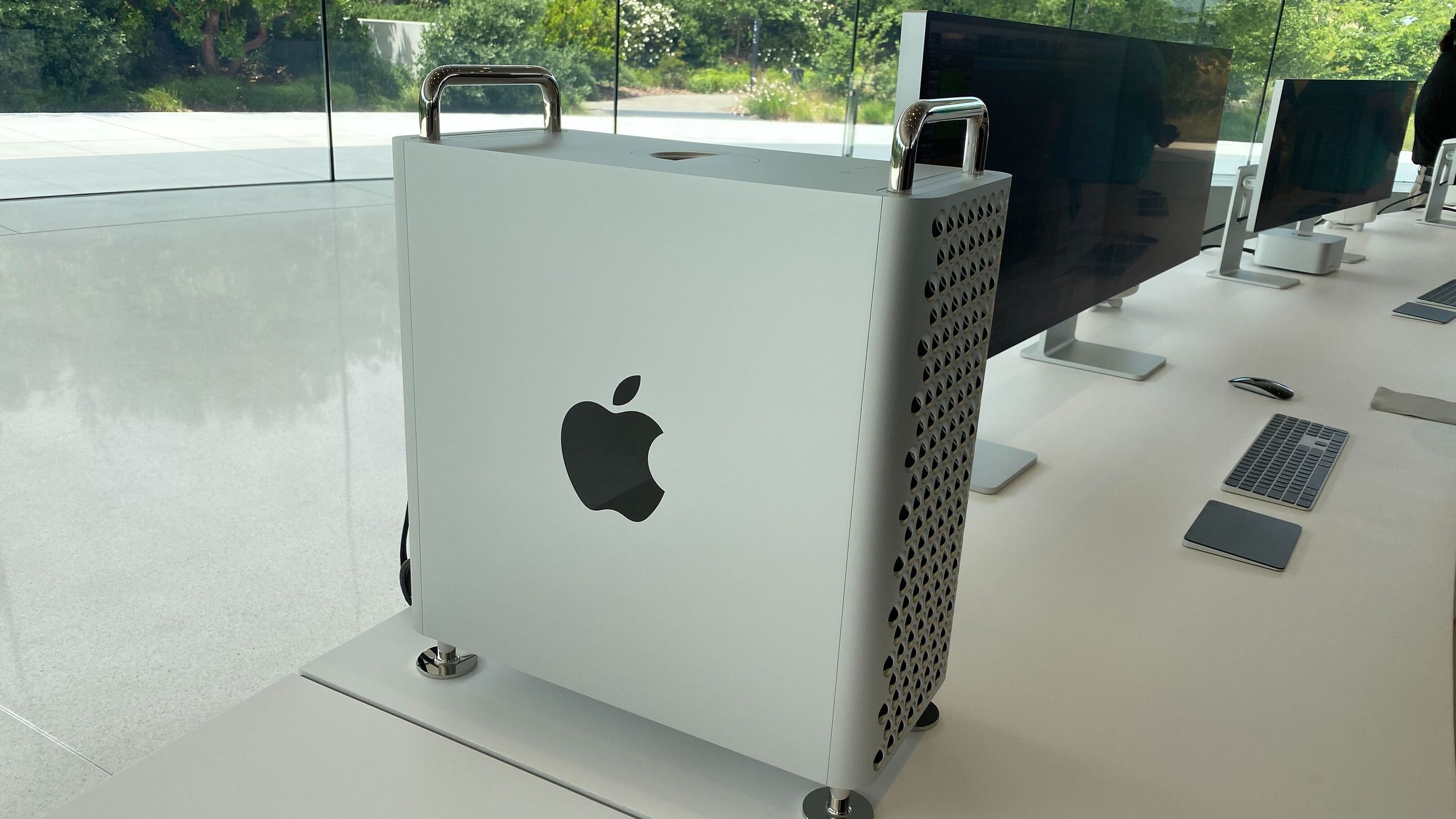 Apple discontinues Mac Pro after 20 years — system had been stuck in stasis with M2 Ultra since 2023 Apple discontinues Mac Pro after 20 years — system had been stuck in stasis with M2 Ultra since 2023