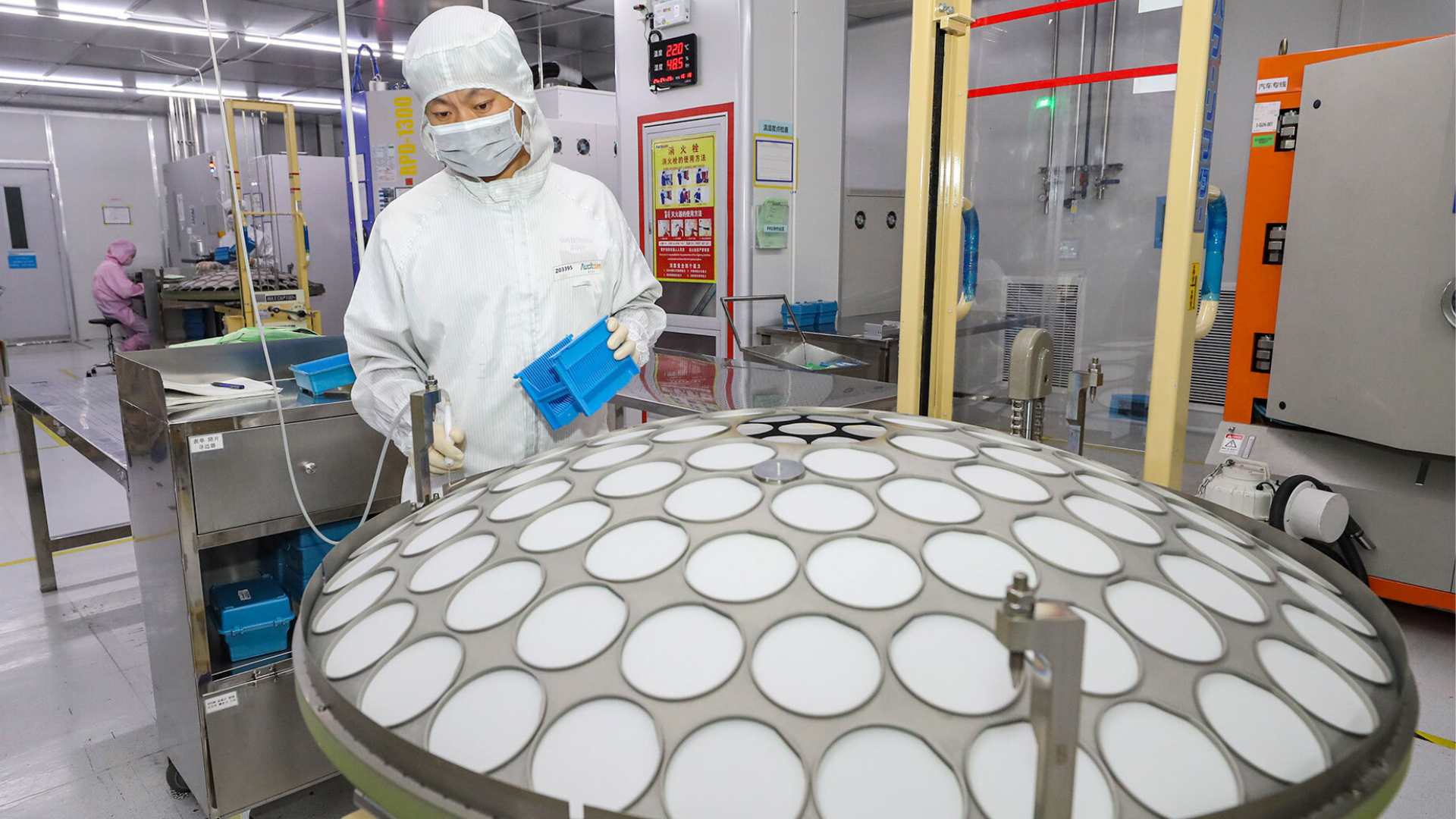 US gov't blocks China's largest LED chipmaker's $239 million bid to acquire Dutch lighting firm Lumileds — US blocks acquisition attempt of European firm