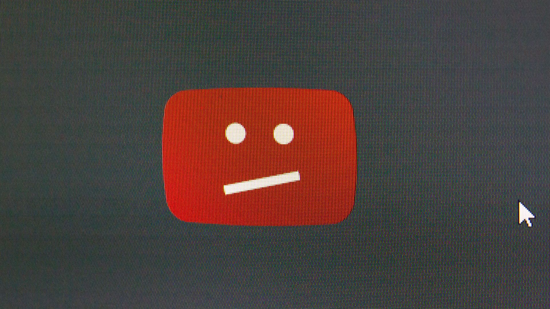 A suspected YouTube interface bug spikes RAM usage above 7 gigabytes, users report severe lag and frozen tabs — bug might be trapping browsers in an endless lay