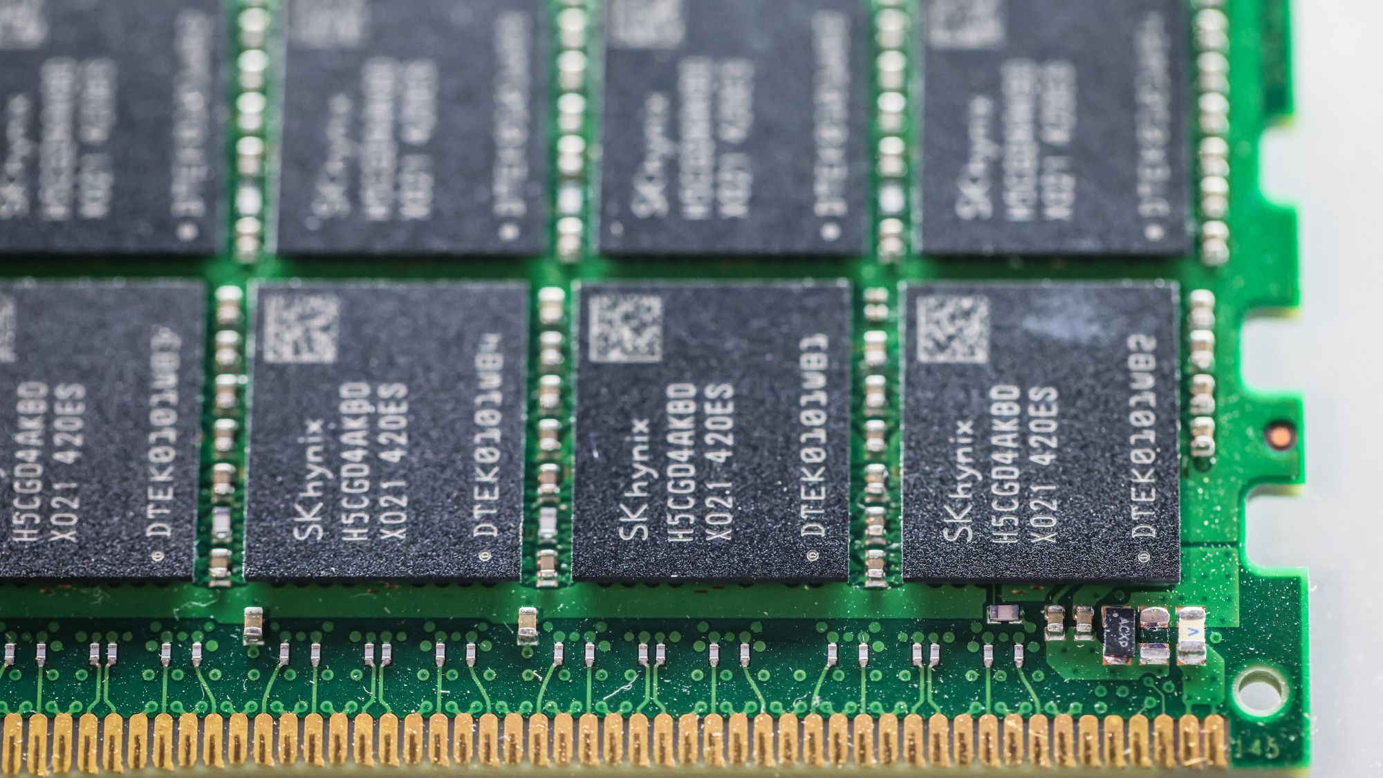 Record-high pricing pushes SSD and memory makers to borrow $880 million just to afford buying chips — Adata, TeamGroup, and others take on substantial debt to s Record-high pricing pushes SSD and memory makers to borrow $880 million just to afford buying chips — Adata, TeamGroup, and others take on substantial debt to s