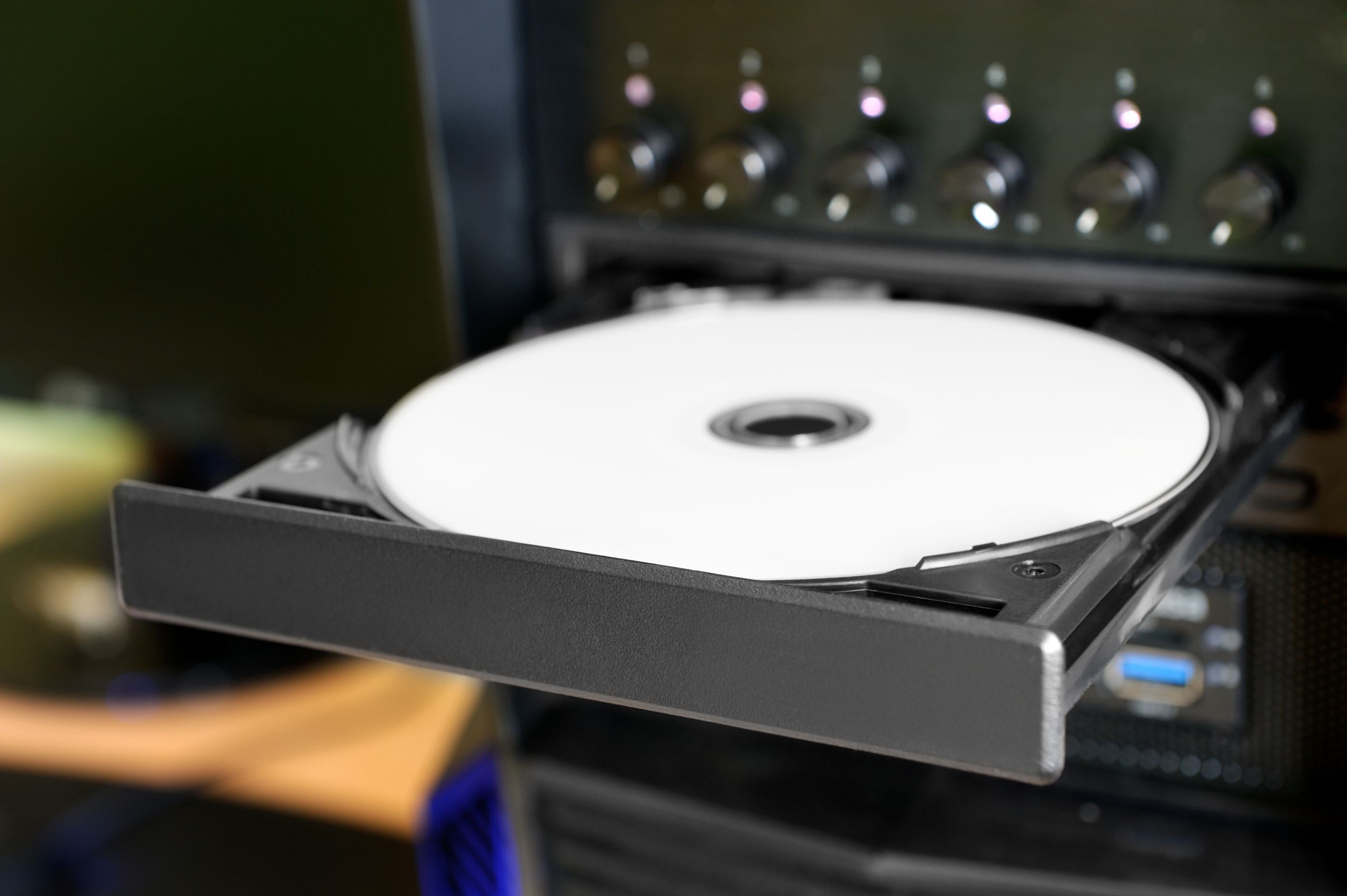Modern Blu-ray drives can now rip GameCube, Wii, and Xbox 360 games to PC — third-party OmniDrive firmware unlocks game rips from physical media on select playe Modern Blu-ray drives can now rip GameCube, Wii, and Xbox 360 games to PC — third-party OmniDrive firmware unlocks game rips from physical media on select playe