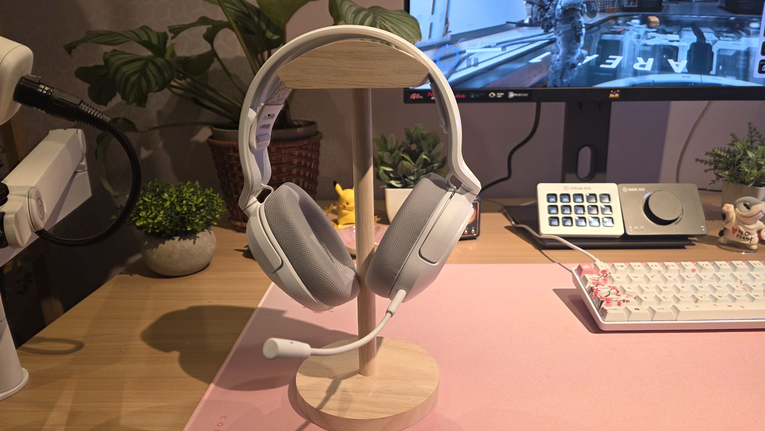 Corsair launches lightweight budget-friendly HS35 v3 gaming headsets — wired version weighs a cool 230 grams