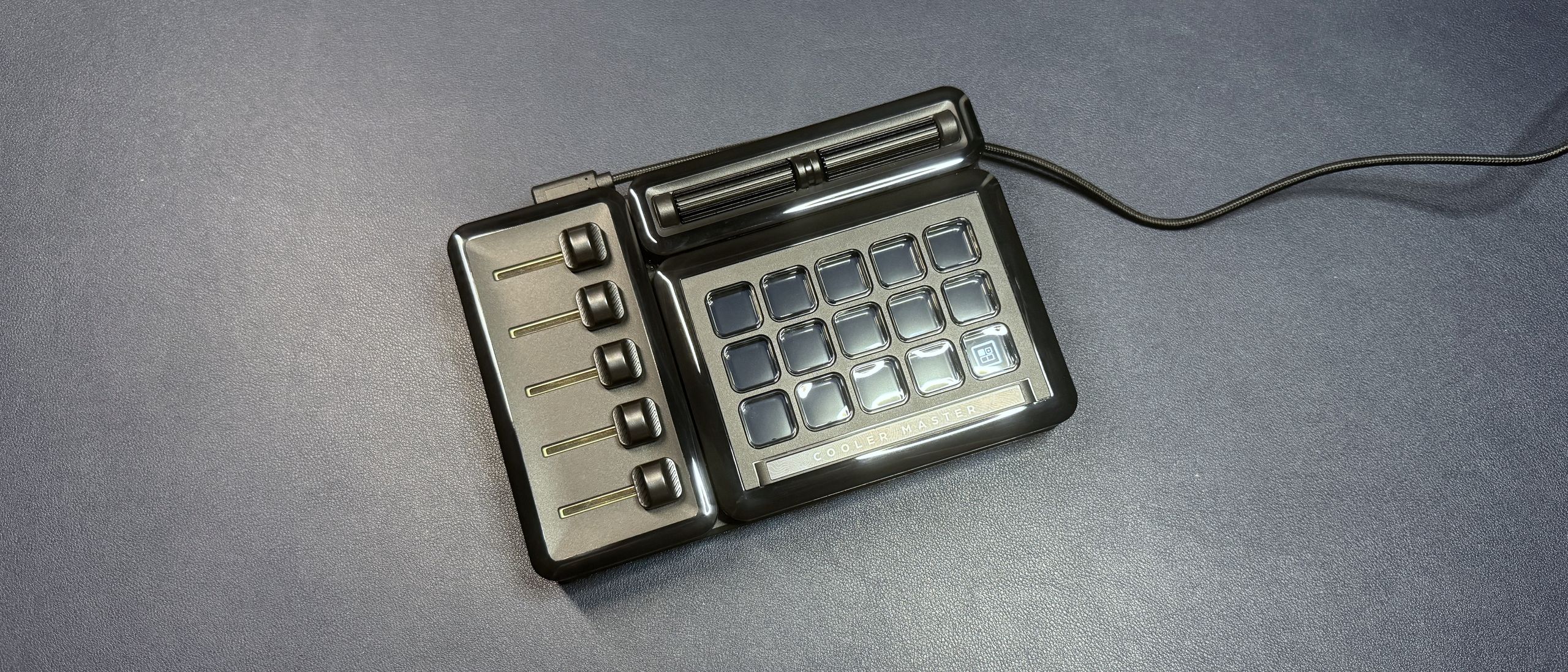 Cooler Master MasterHUB review: A modular stream deck with potential Cooler Master MasterHUB review: A modular stream deck with potential