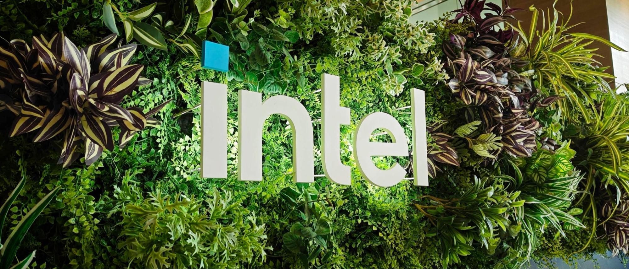 Intel's one-two punch plan in desktop CPUs is taking shape — Z990 spotted, Nova Lake detailed, ‘Raptor Lake Next’ teased Intel's one-two punch plan in desktop CPUs is taking shape — Z990 spotted, Nova Lake detailed, ‘Raptor Lake Next’ teased